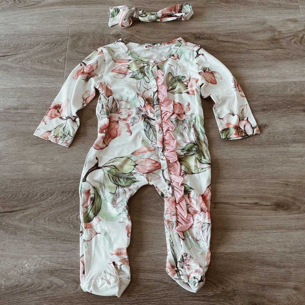 Pink & green baby bodysuit necessity ♡